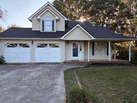 405 Chelsea Cir - Photo 1 of 1