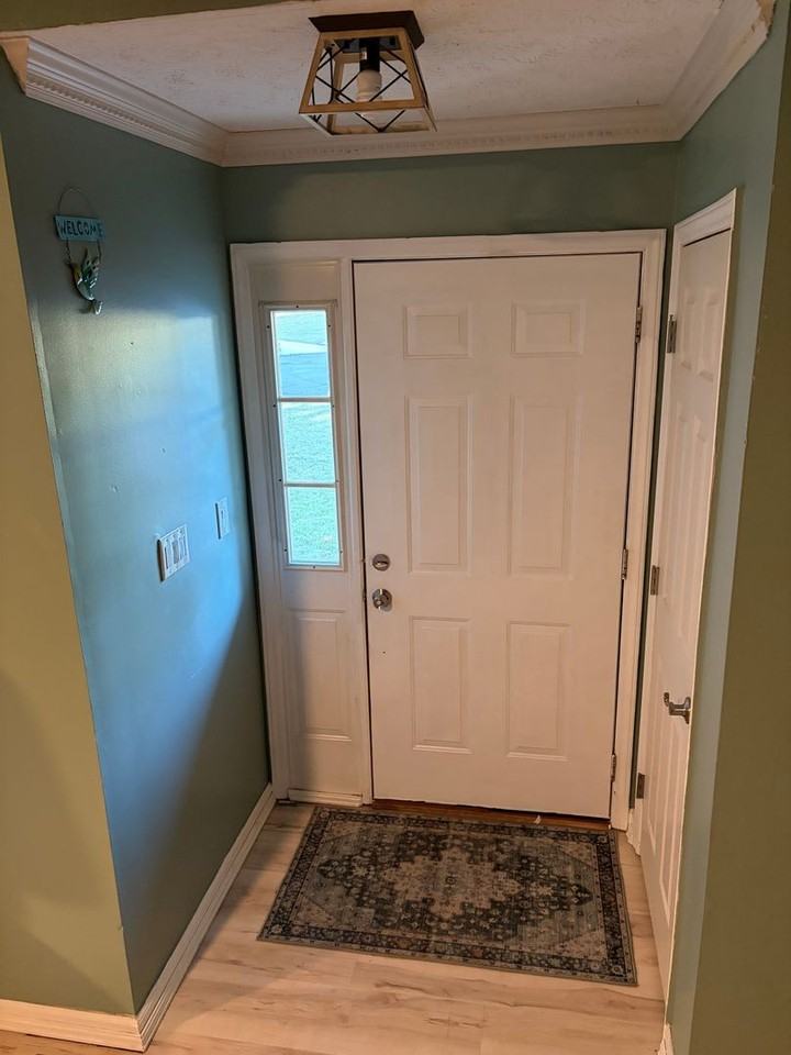 405 Chelsea Cir - Photo 6 of 50