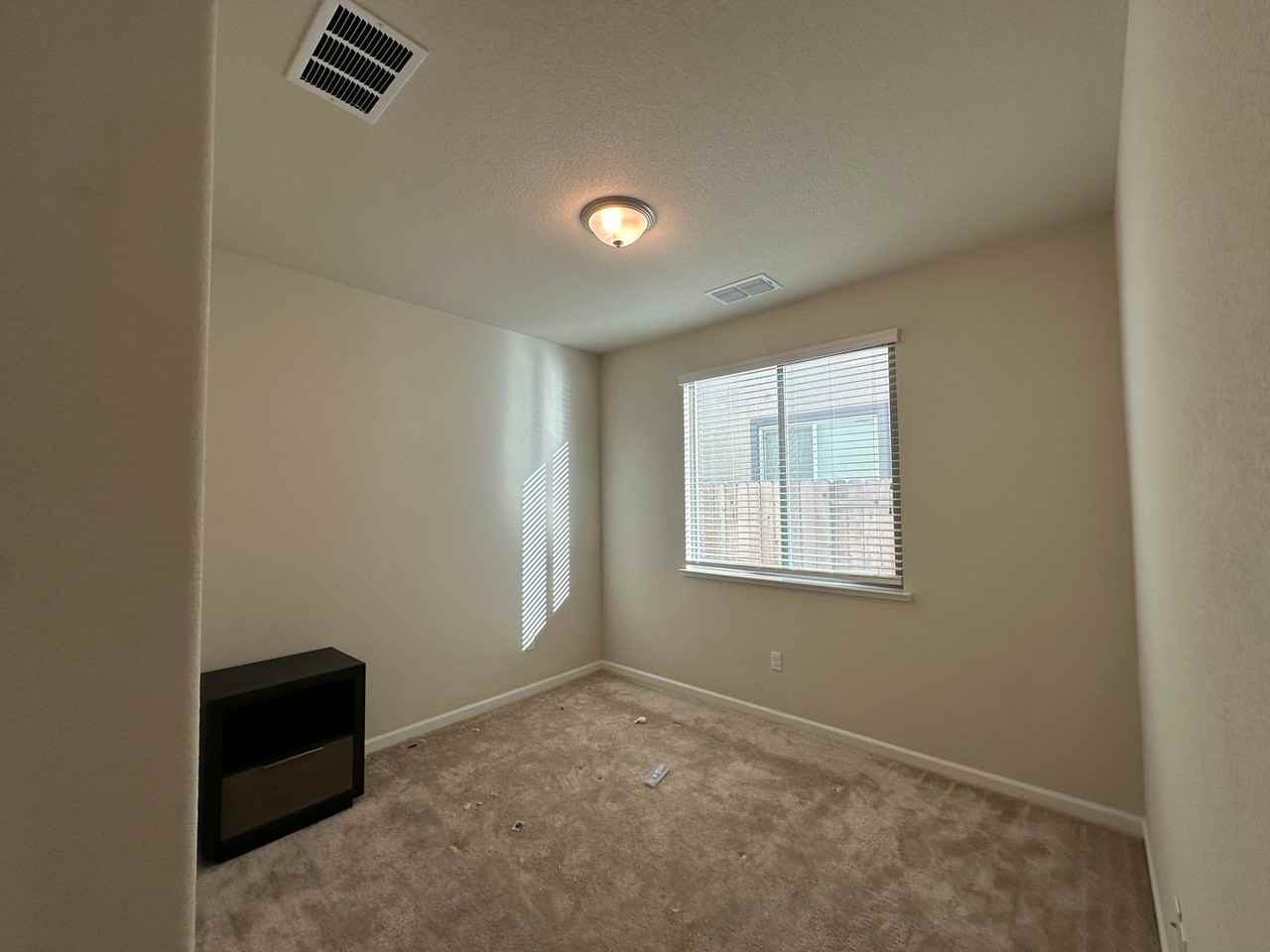 4352 Vanguard Dr - Photo 7 of 25
