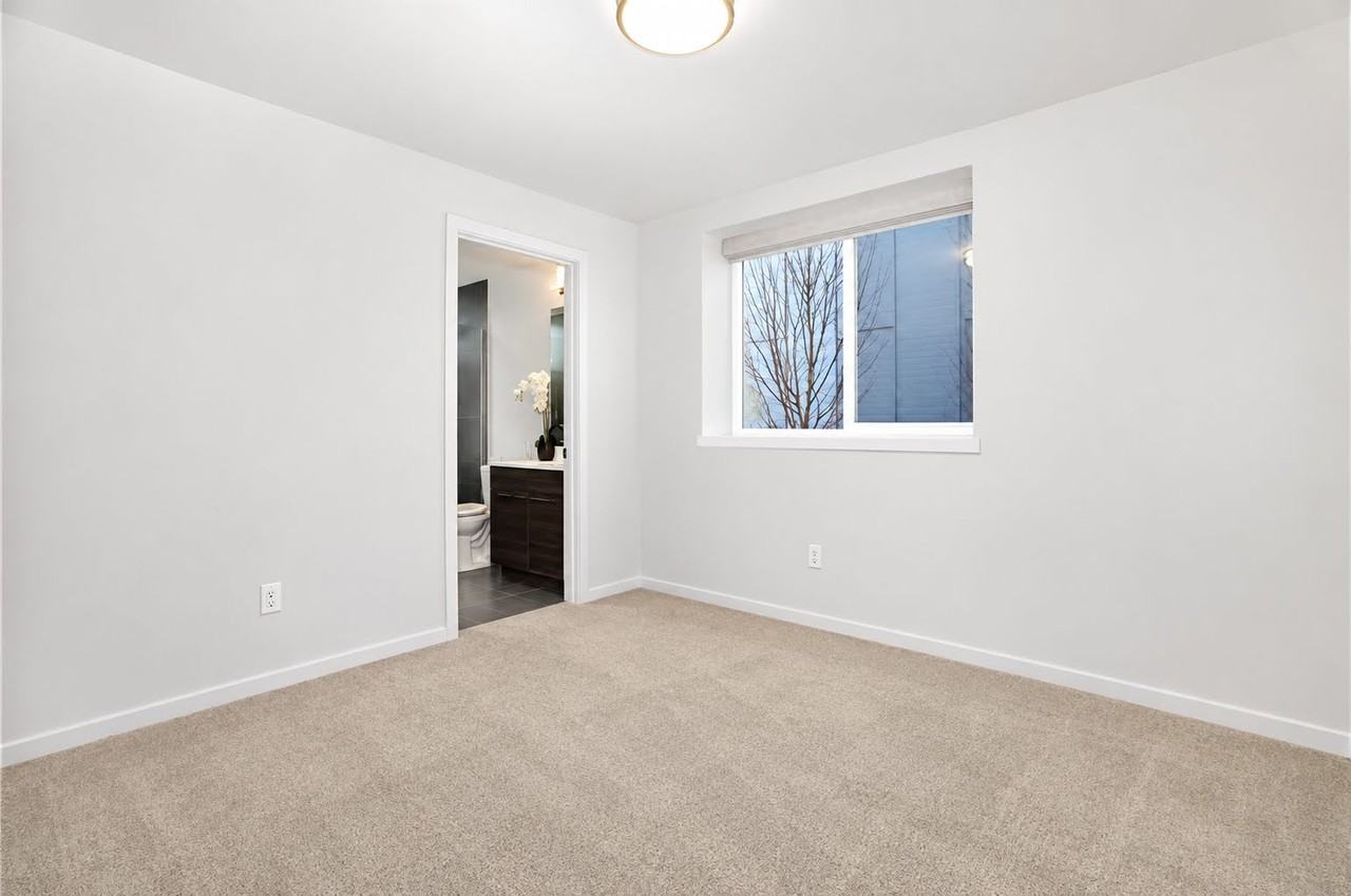 1734 Martin Luther King Junior Way South - Photo 4 of 13