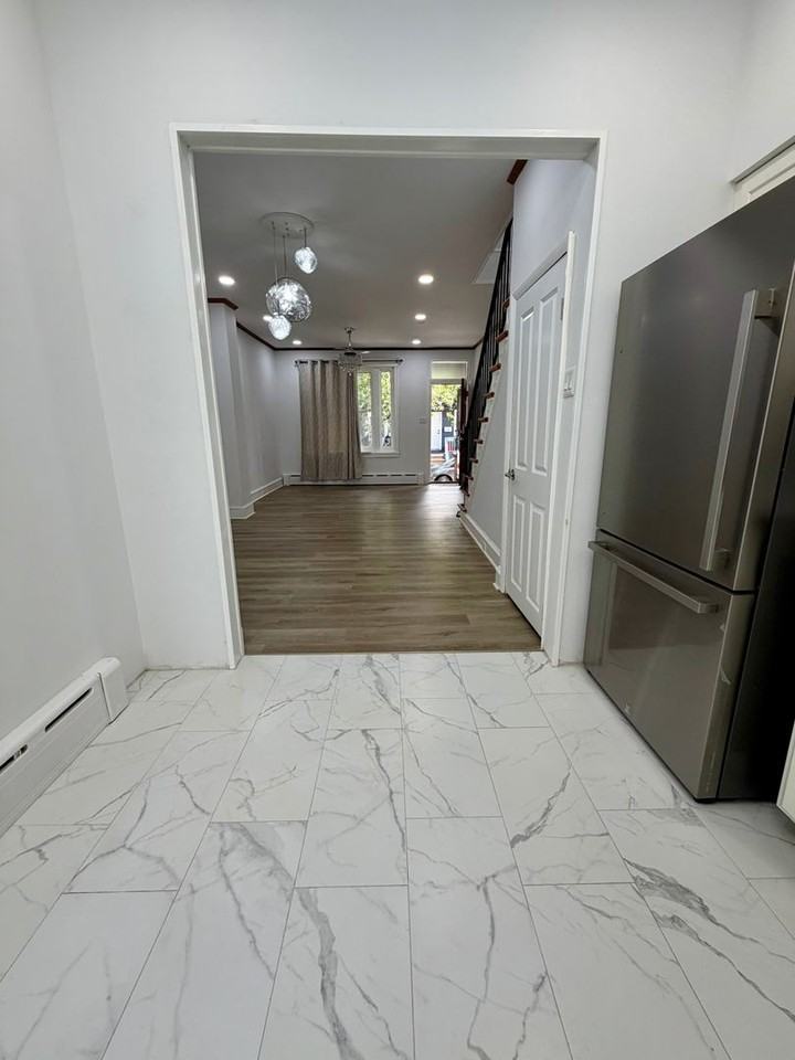 2248 S Beechwood St - Photo 5 of 25