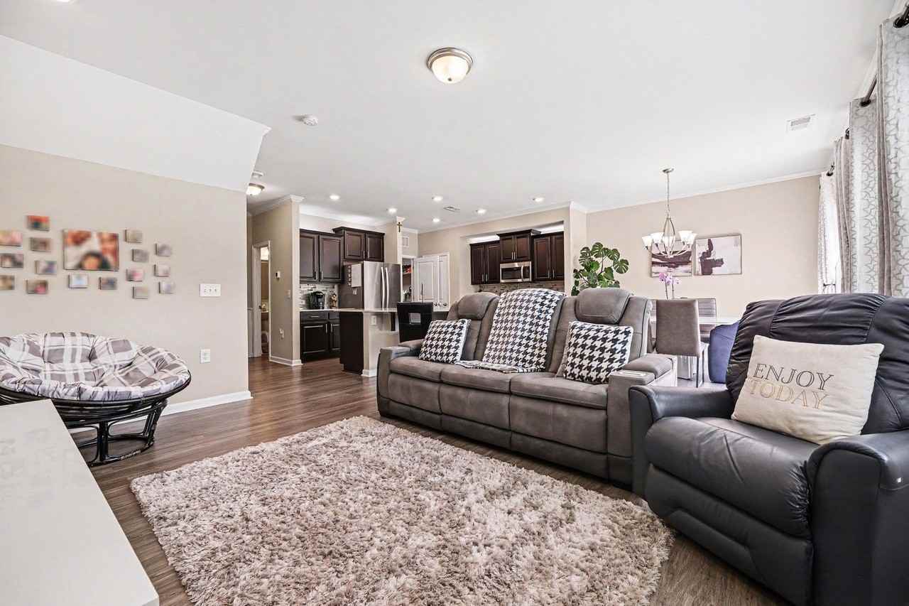 1006 Excite Ave - Photo 7 of 26