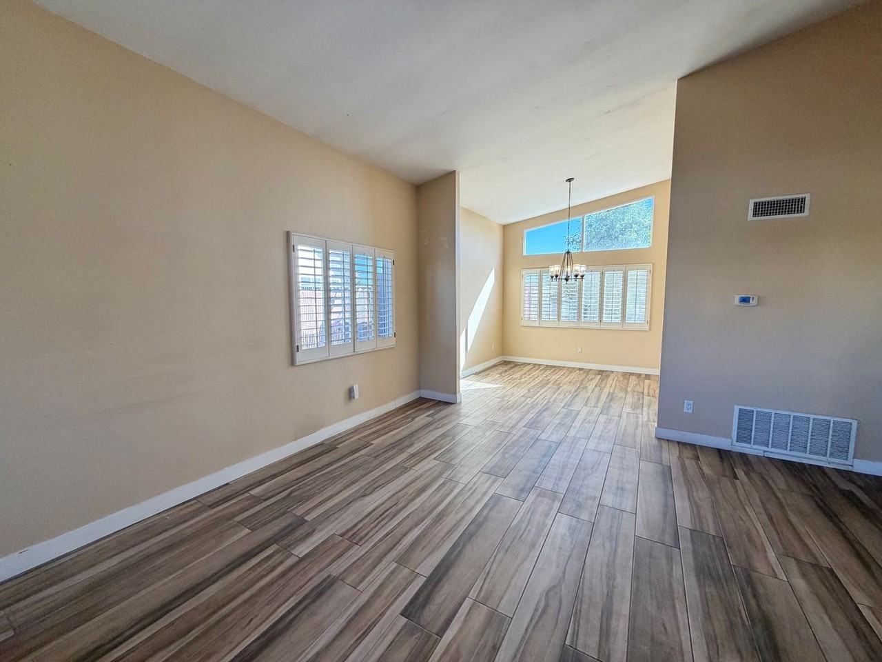 1571 Max Ave - Photo 2 of 15