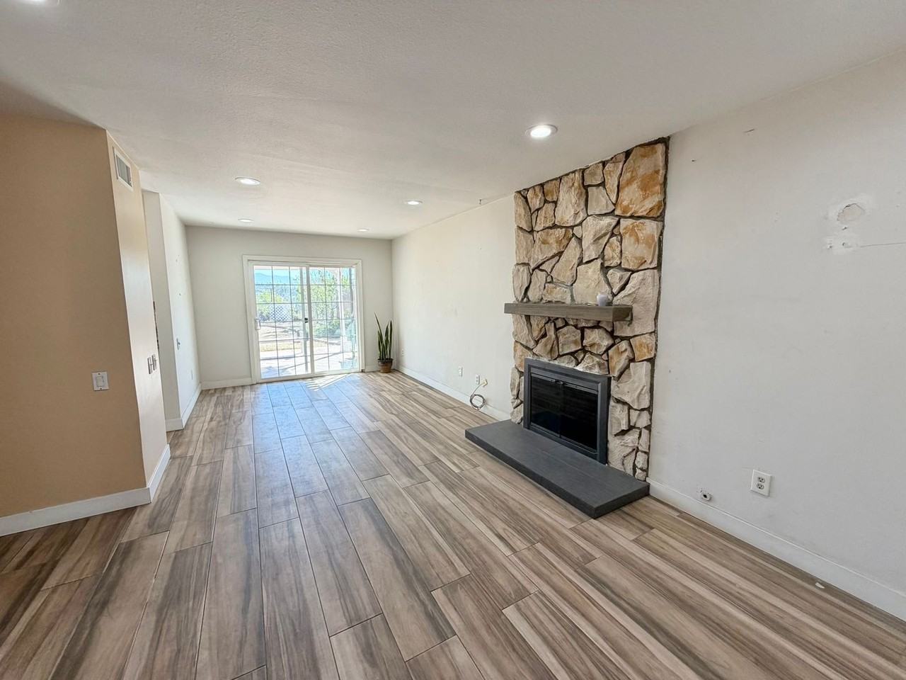 1571 Max Ave - Photo 5 of 15