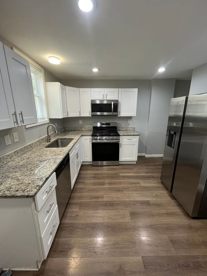 1339 E 18th Ave - Photo 3 of 13