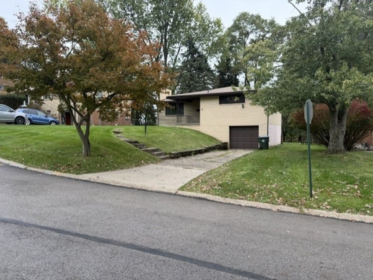 4983 Willow Dr - Photo 2 of 45