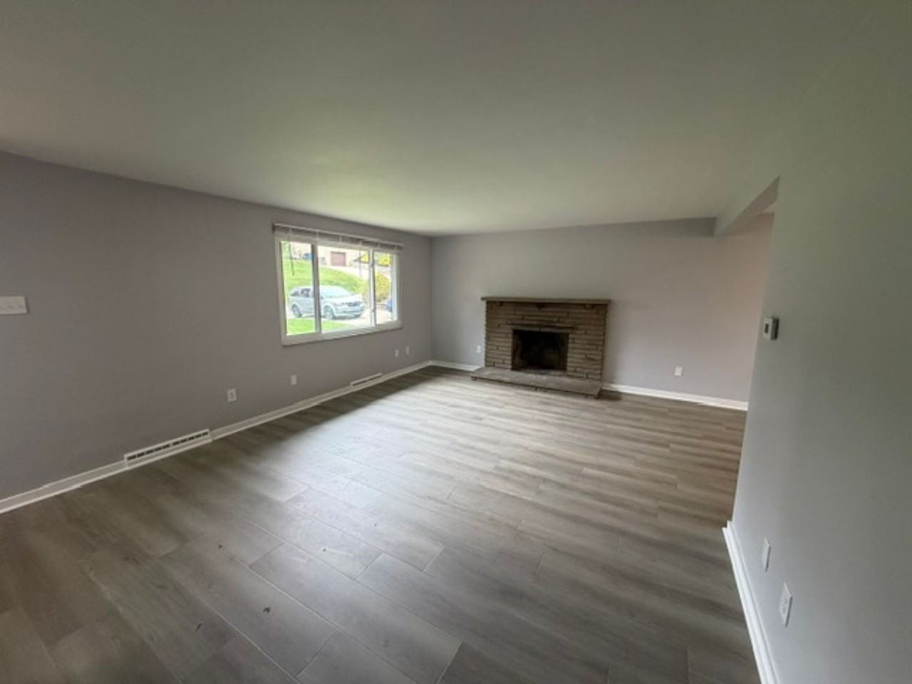 4983 Willow Dr - Photo 7 of 45