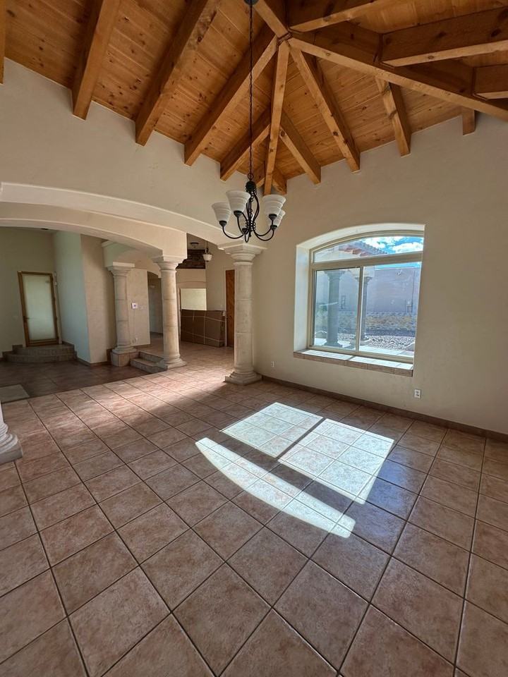 735 Stone Canyon Dr - Photo 4 of 50