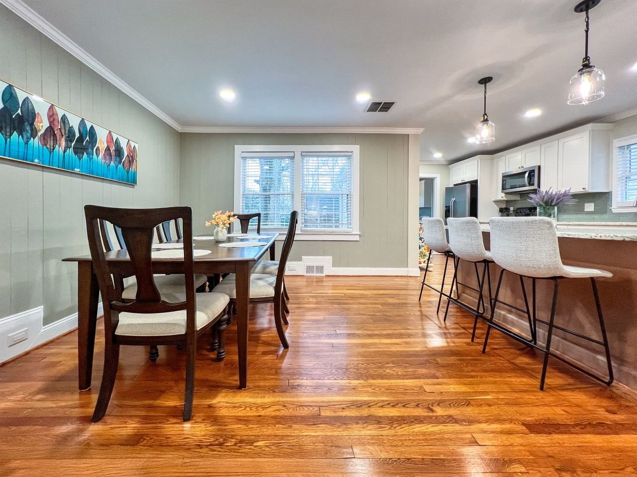 1226 Brookwood Dr - Photo 4 of 12