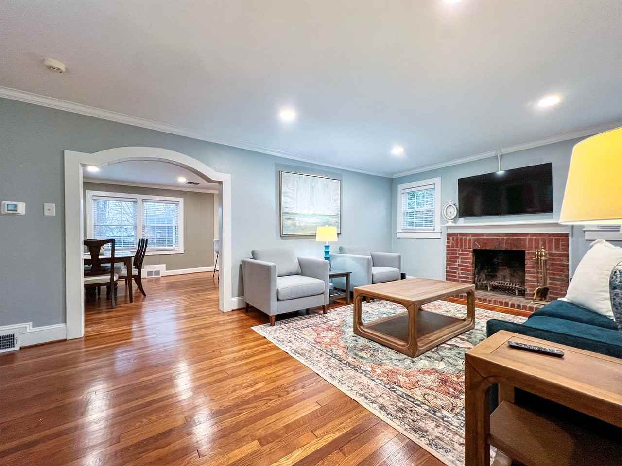 1226 Brookwood Dr - Photo 5 of 12