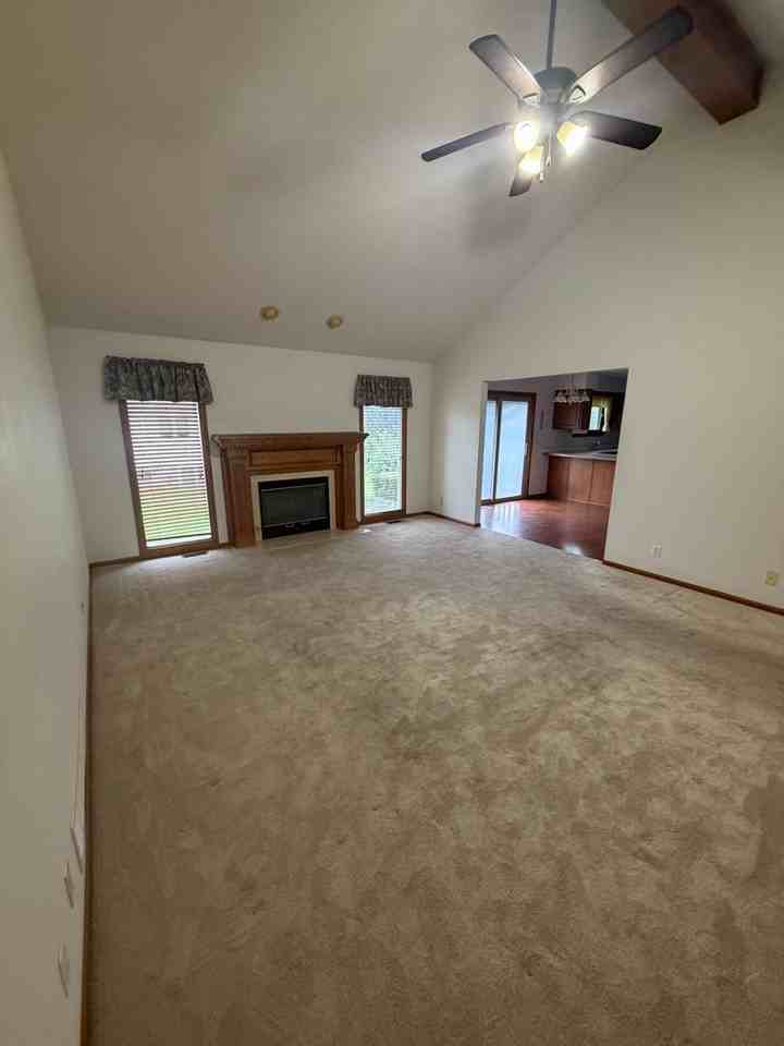 8000 Glynoaks Dr - Photo 4 of 14