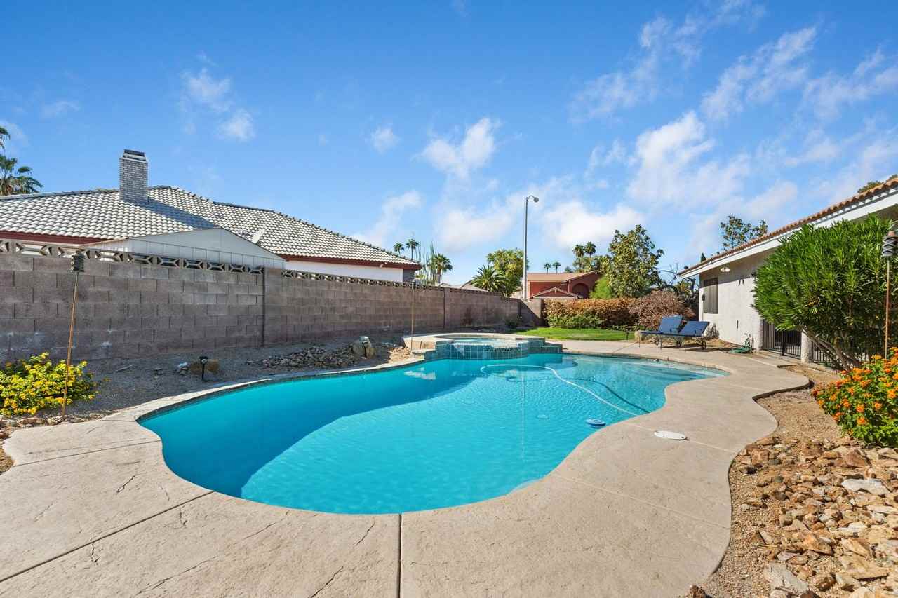342 Banuelo Dr