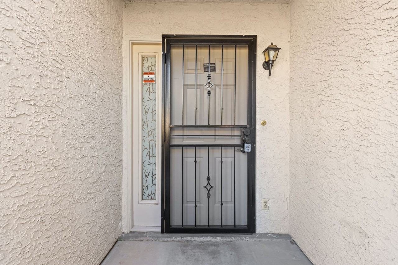 342 Banuelo Dr - Photo 3 of 50