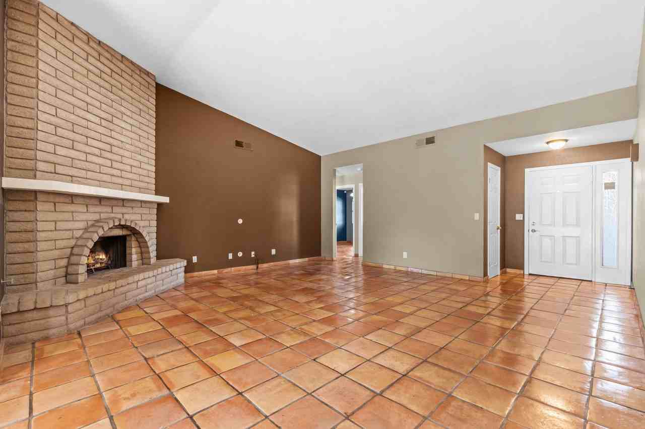 342 Banuelo Dr - Photo 6 of 50