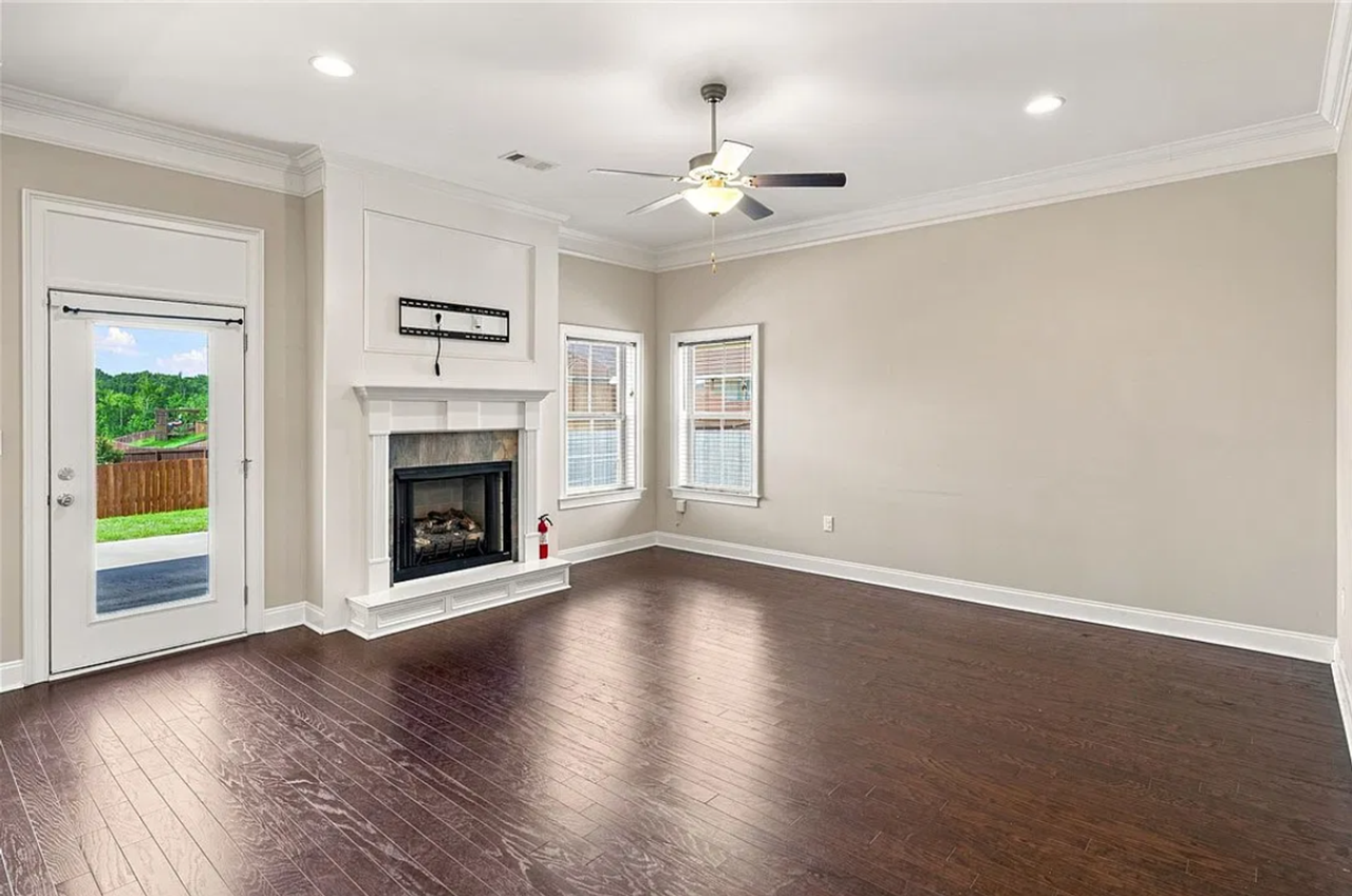 856 Violet Ln - Photo 7 of 46