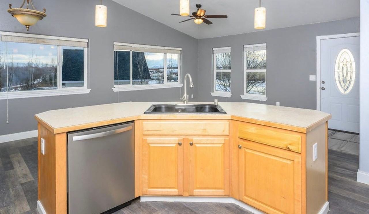 15995 W Jenalee Cir - Photo 4 of 11