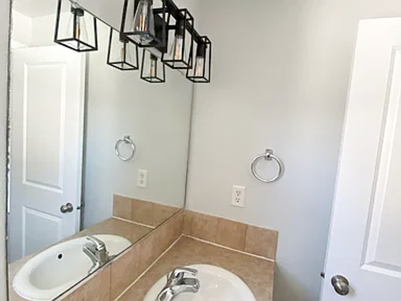 4517 Se 73rd Ave - Photo 5 of 35