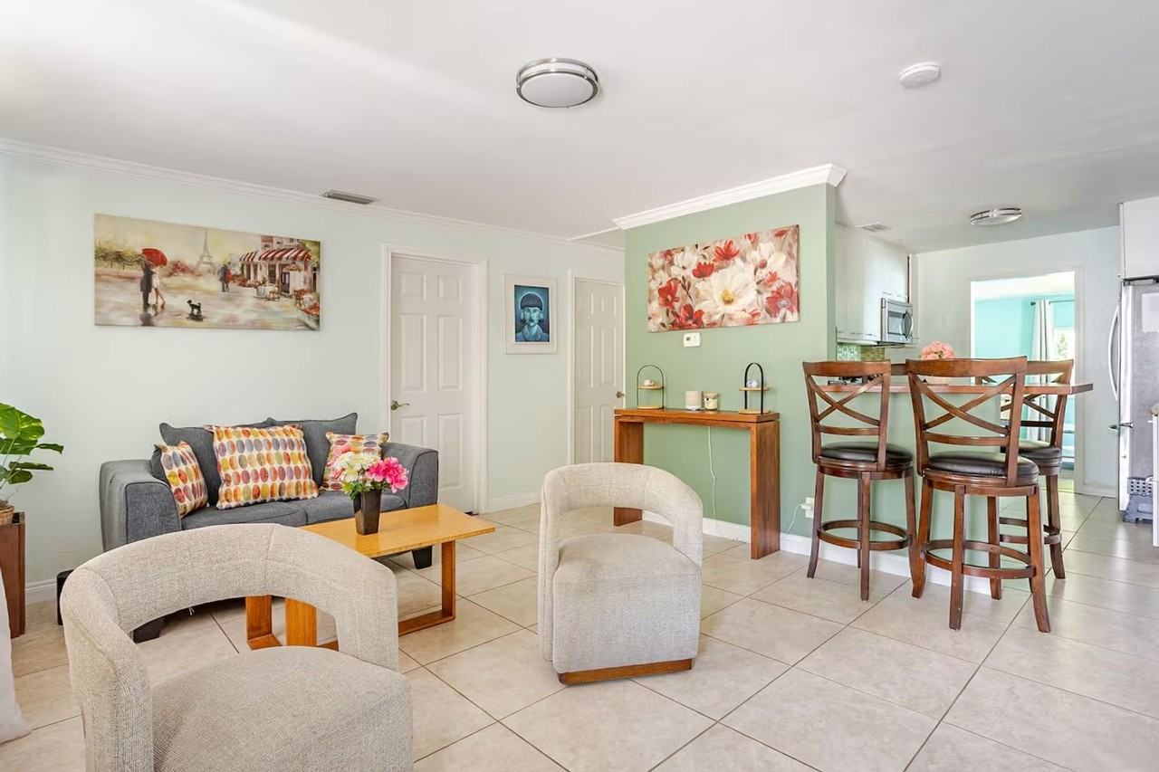 6532 64th Way N - Photo 4 of 20