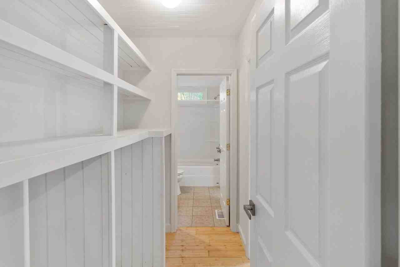 411 Ashland Dr - Photo 5 of 50