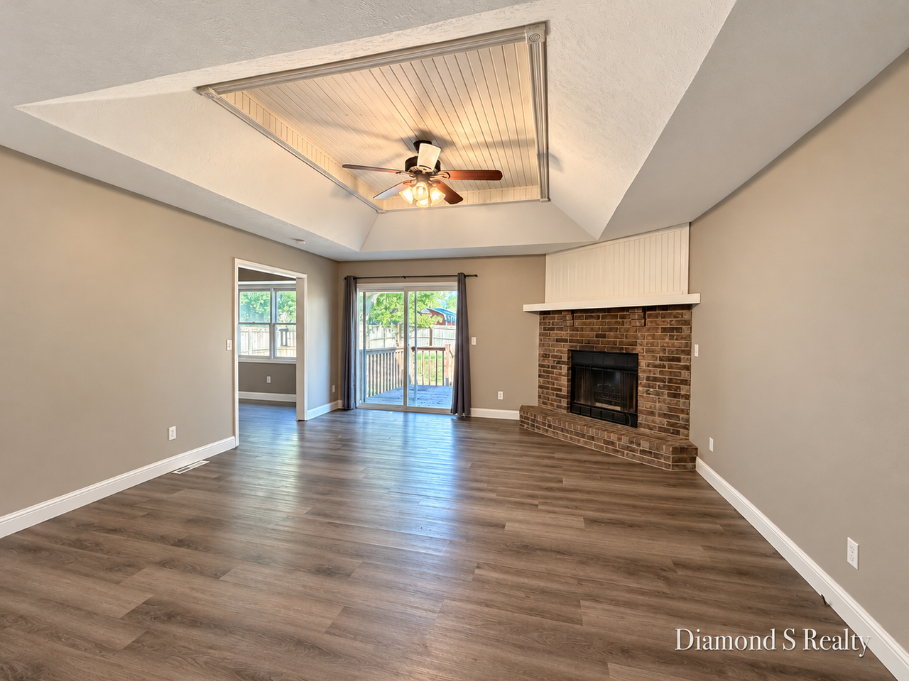 3015 W Buena Vista St - Photo 2 of 18
