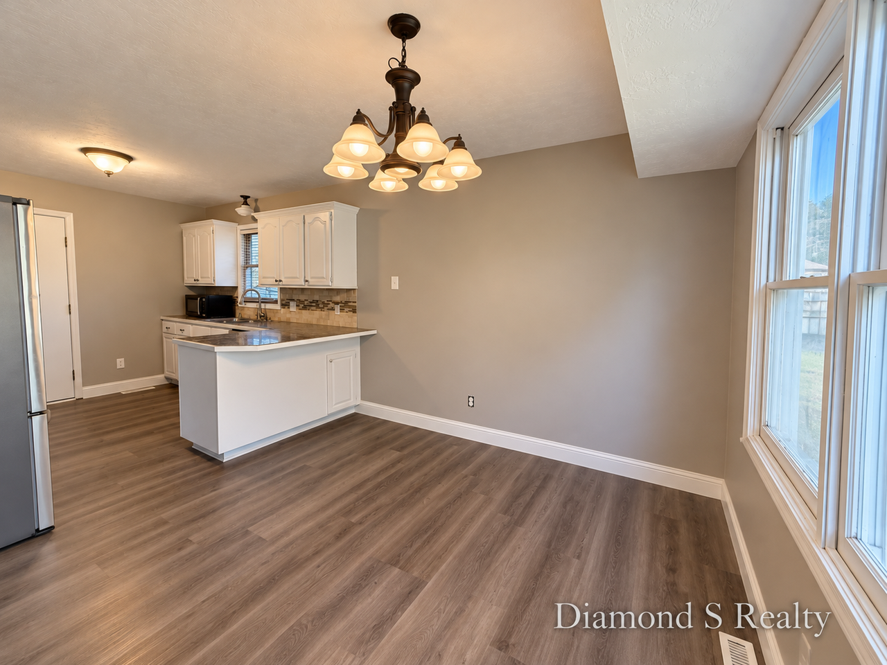 3015 W Buena Vista St - Photo 3 of 18