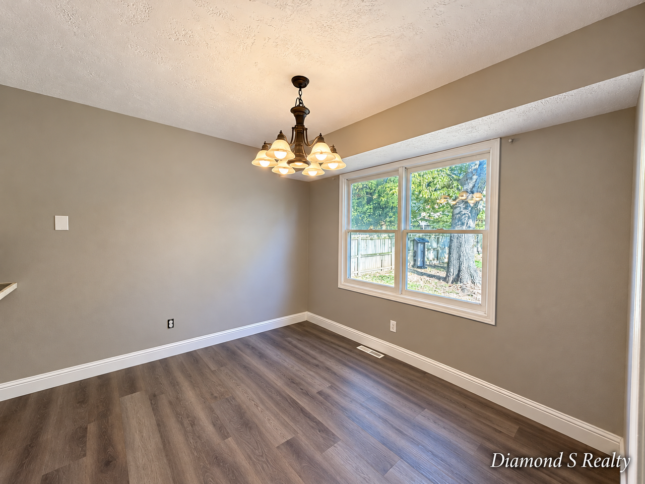 3015 W Buena Vista St - Photo 4 of 18