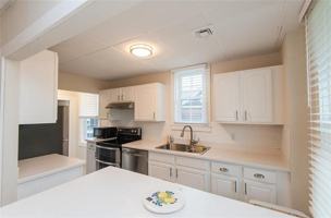 featured image of 191 Coggeshall Ave ##3