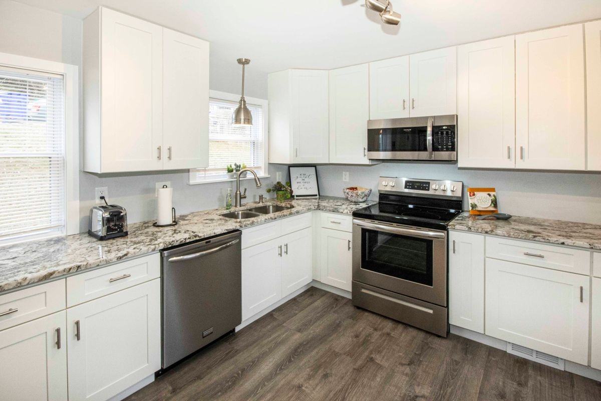 118 Kentucky Ave - Photo 3 of 14
