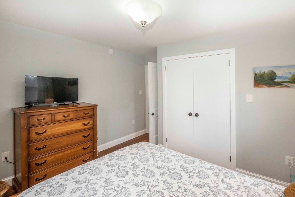 118 Kentucky Ave - Photo 6 of 14