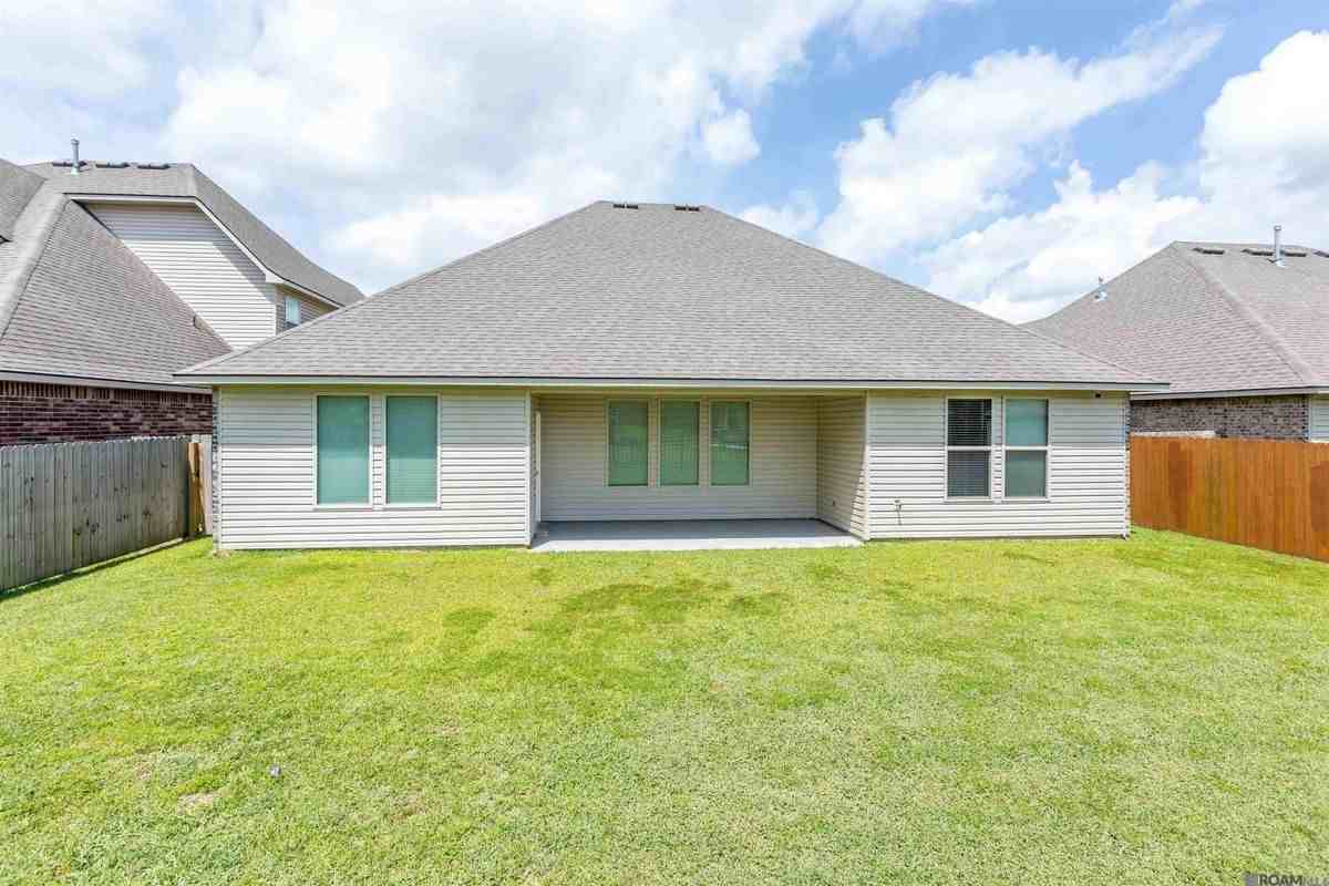 21272 W Grove Dr - Photo 4 of 29