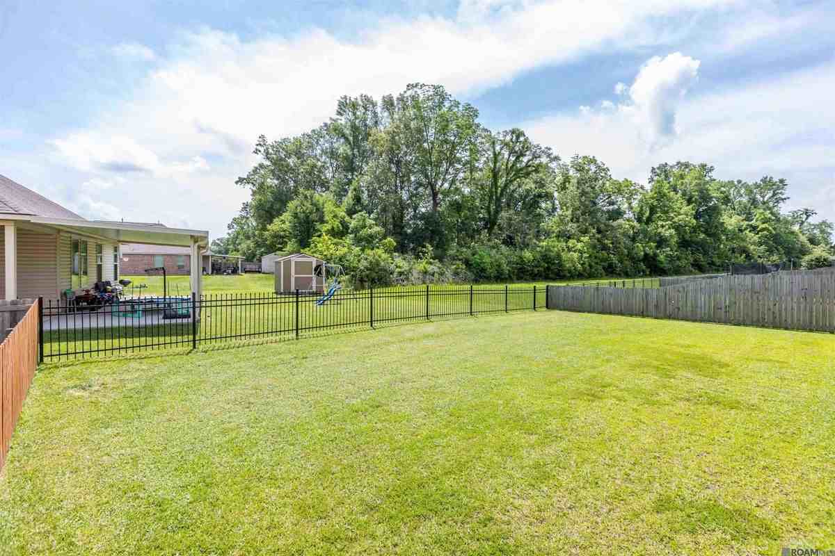 21272 W Grove Dr - Photo 5 of 29
