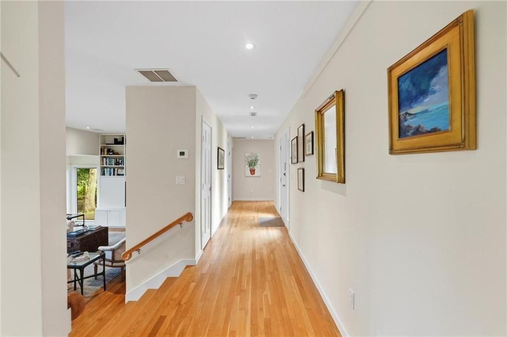 4 Alpond Dr - Photo 5 of 50