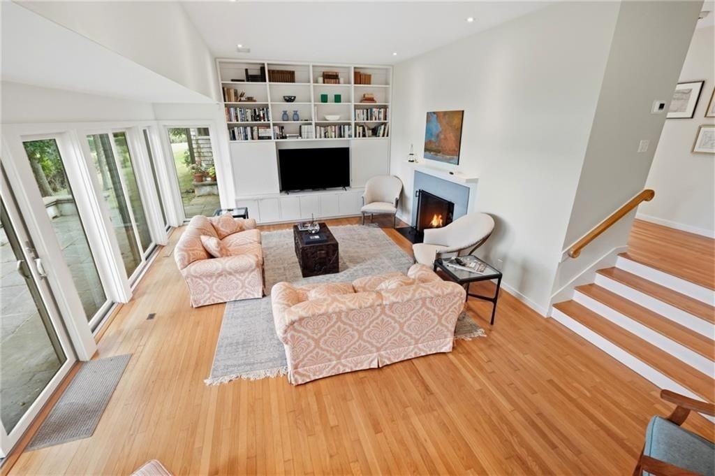 4 Alpond Dr - Photo 7 of 50