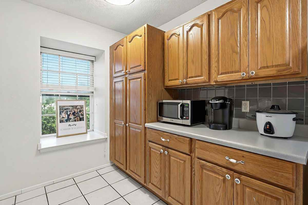 2425 Ashdale Dr ##90 - Photo 6 of 16
