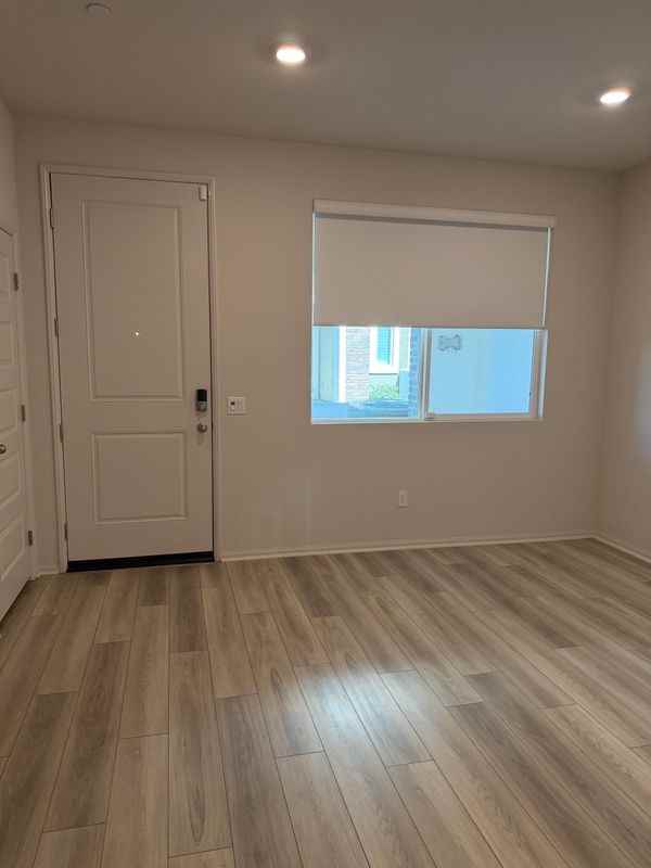 238 Lockhart Way - Photo 4 of 21