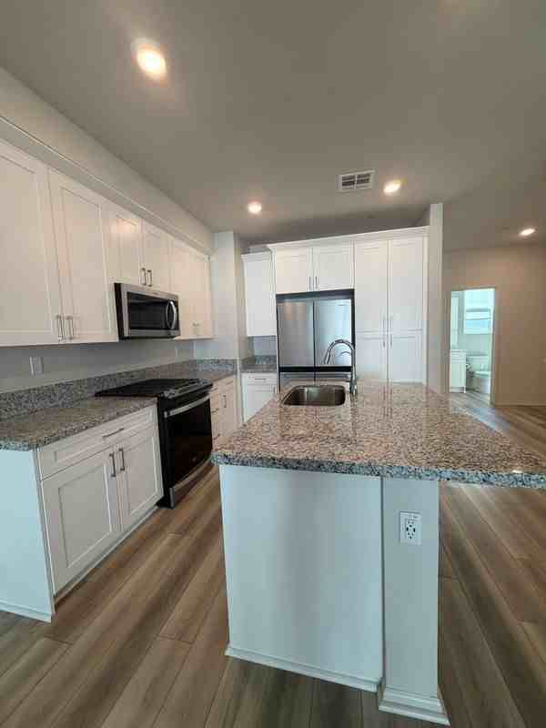 238 Lockhart Way - Photo 6 of 21