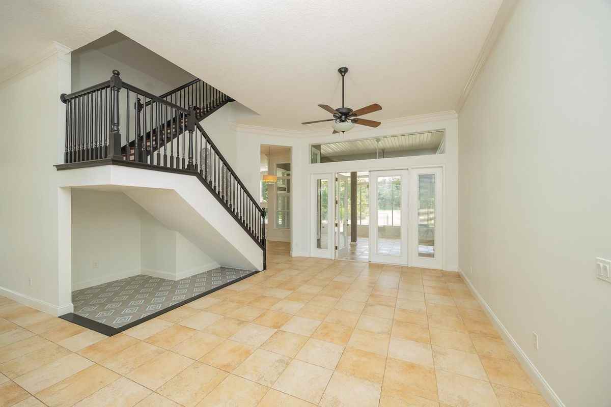 1852 Hickory Trace Dr - Photo 4 of 40