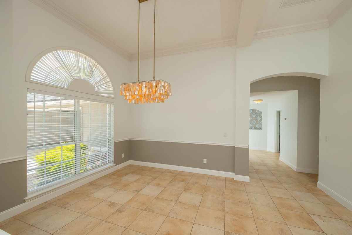 1852 Hickory Trace Dr - Photo 6 of 40