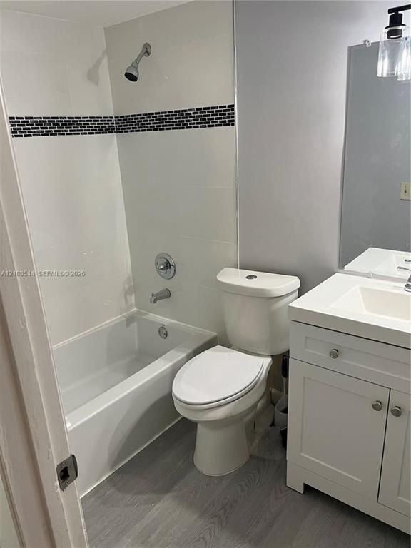 Nw 114th Ter - Photo 3 of 8