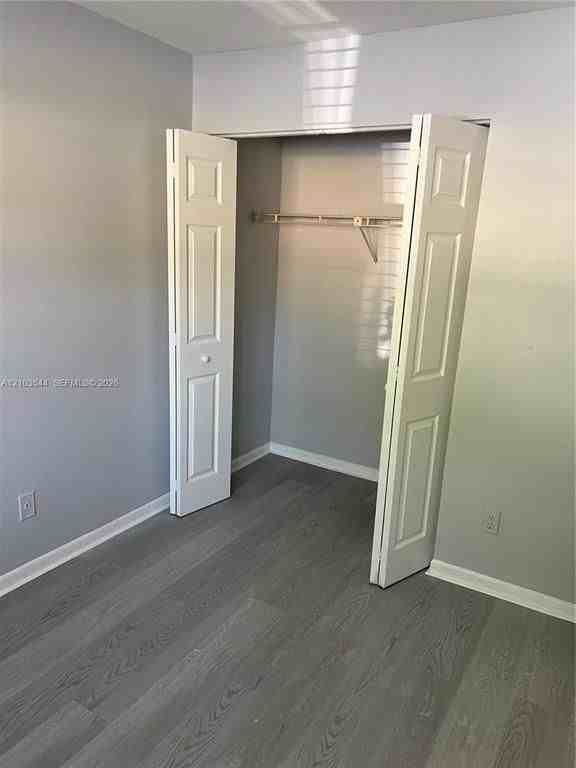 Nw 114th Ter - Photo 5 of 8