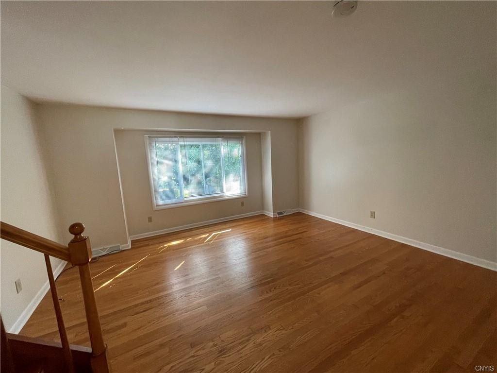 307 Glendale Ave - Photo 4 of 5
