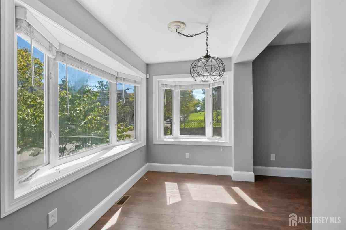 205 Water St - Photo 7 of 50