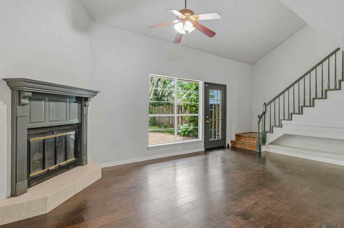 1881 Stonegate Ct - Photo 3 of 16