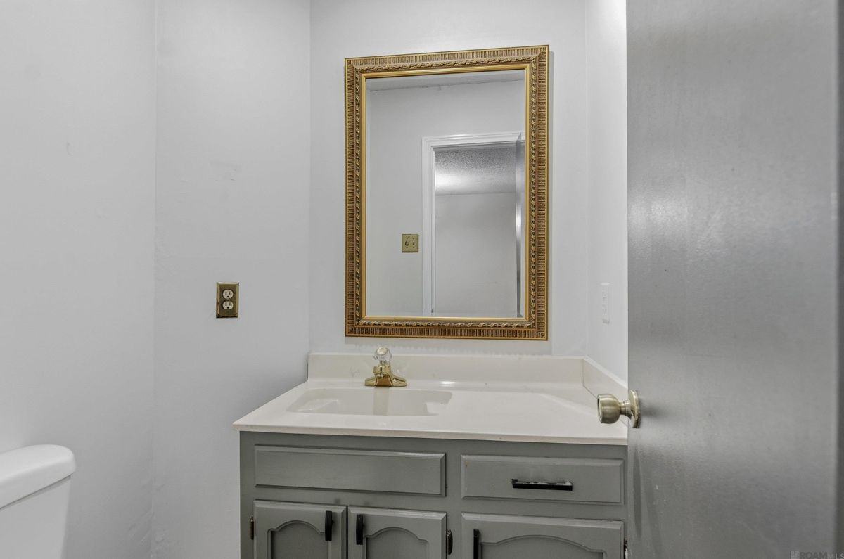 1881 Stonegate Ct - Photo 6 of 16