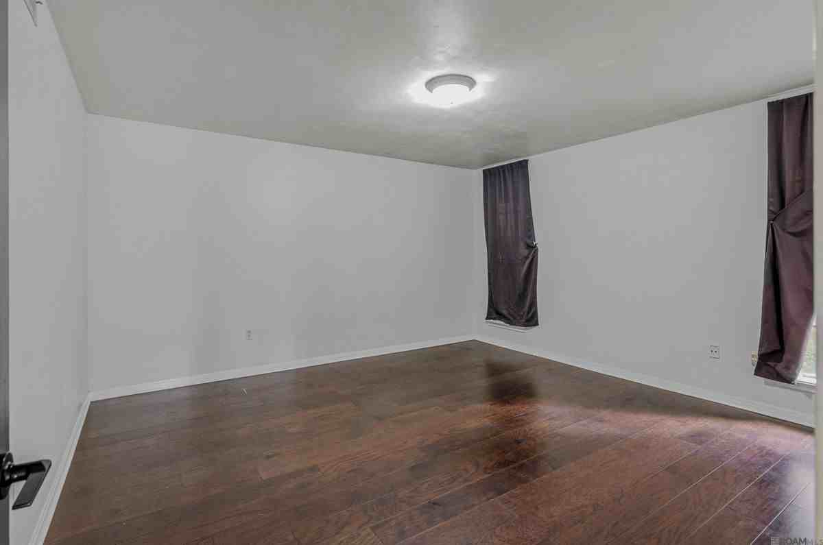 1881 Stonegate Ct - Photo 7 of 16
