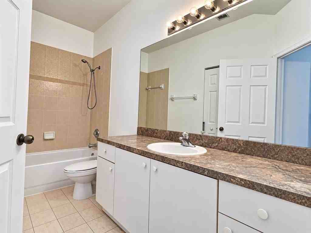 8833 S Isles Cir - Photo 2 of 14