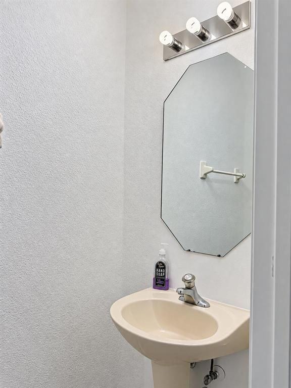8833 S Isles Cir - Photo 6 of 14
