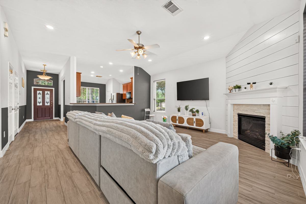 7419 Avalon Trce - Photo 3 of 3