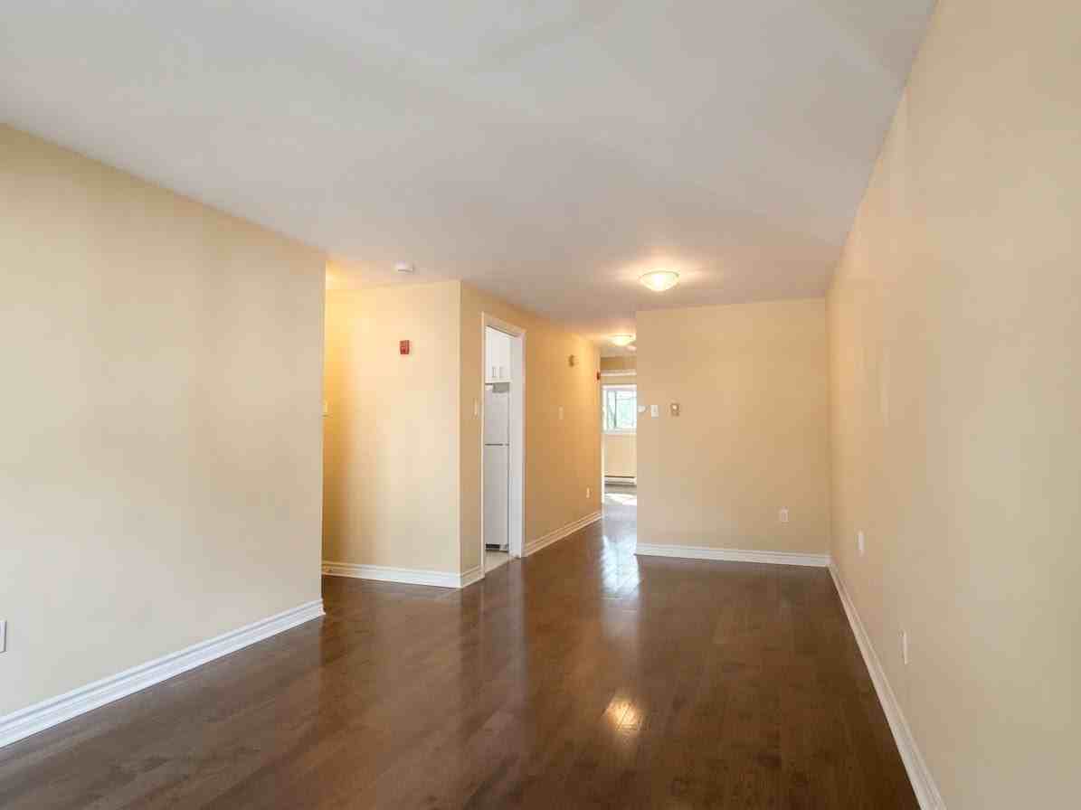 176 Howland Ave #201 - Photo 5 of 25