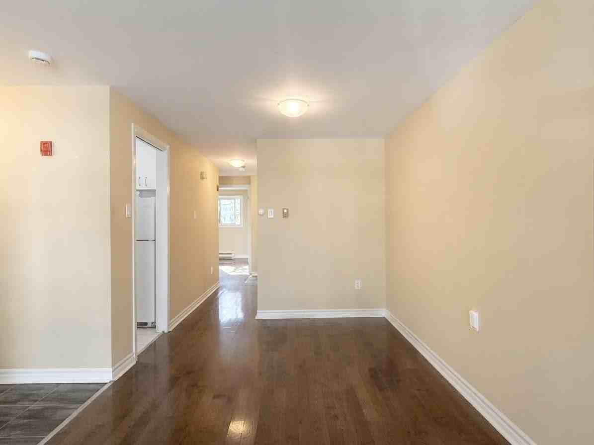 176 Howland Ave #201 - Photo 7 of 25